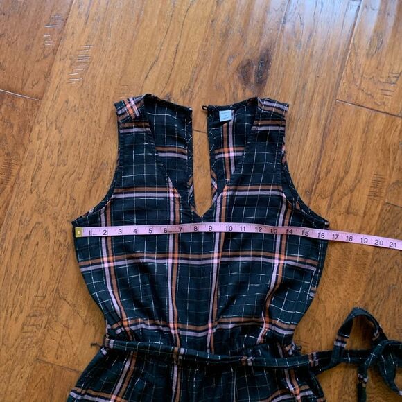 Old Navy Black‎ Jumpsuit - Picture 6 of 15